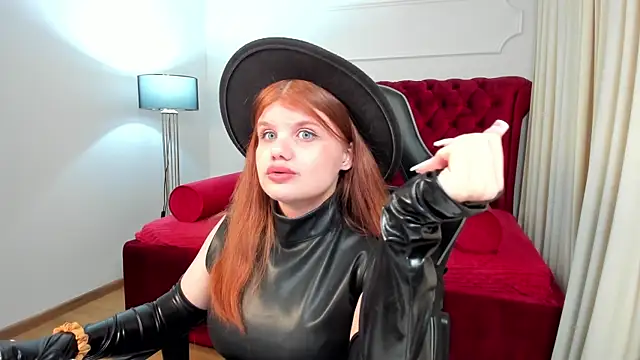 ChloeHalses Live XXX Chat