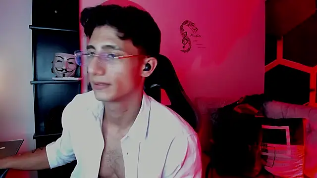 Онлайн чат XXX MaxiimoRomano_