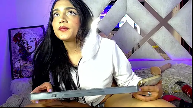 Chatroom XXX en direct de ladymooncs