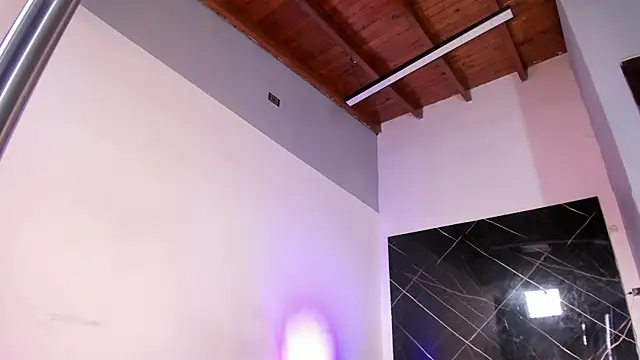 Chat +18 de Aylaa_velt ao vivo
