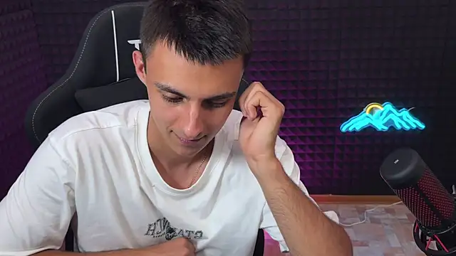 Hols_20 Chat XXX in diretta