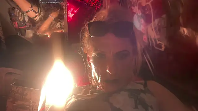 Вебкам-шоу TgirlBrat