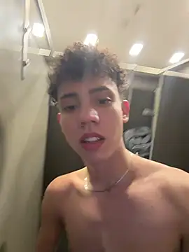 Show de yoursexyjose na webcam