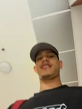 HarryGaze Live XXX-Chat
