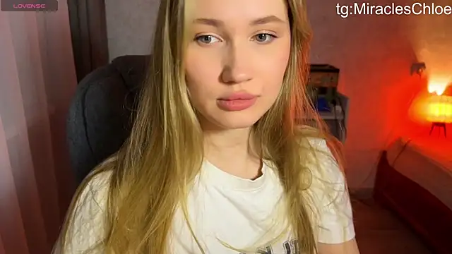 แชท XXX สดของ ChloeMillerMeow