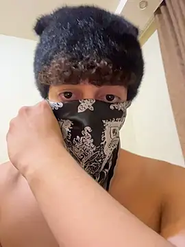 Hz1Tr 即時 XXX 聊天