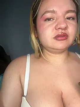 Naiara_Sex_ XXX чат на живо