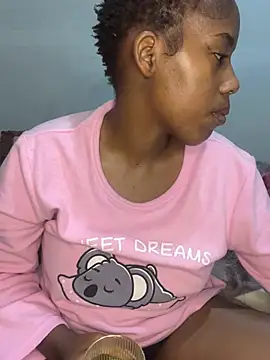Živý XXX chat petite_bee