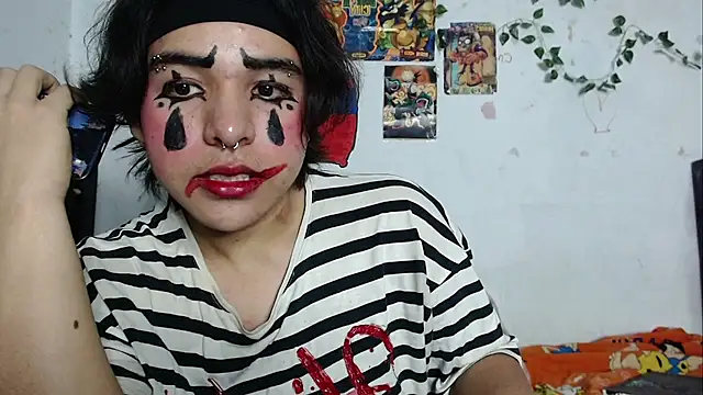Tiff_-Styles webcam show