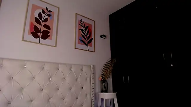 Chat +18 de Barbie_Goddess ao vivo