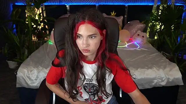 XXX chat uživo modela BabyFlowerr