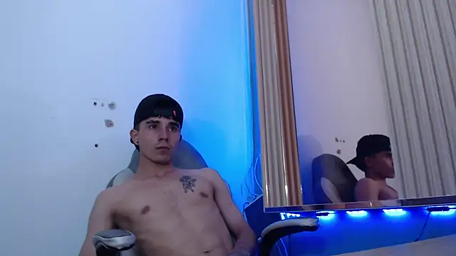 XXX chat uživo modela MaximumSteel_