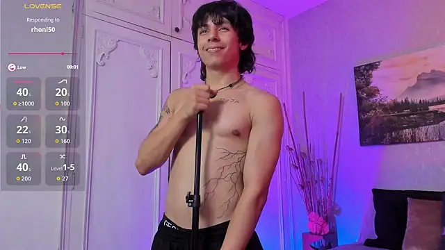 צ'אט XXX בשידור חי של Tyler_durten