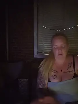 QueenMelissaa Chat XXX live