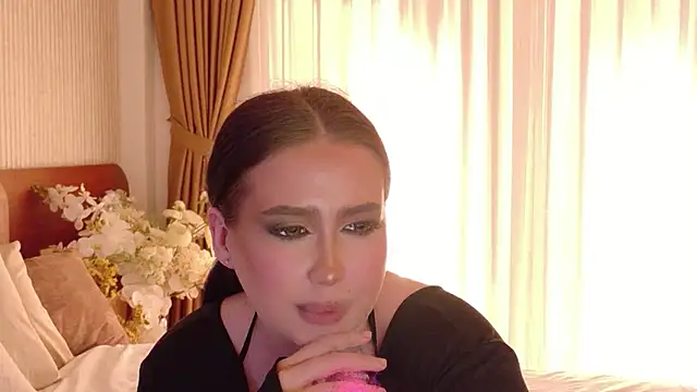 UR_MADDY_ONLINE's Live XXX Chat