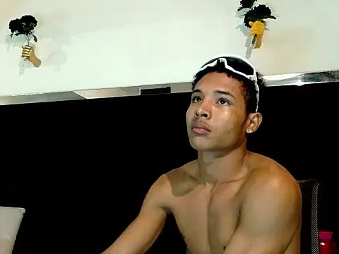 XXX chat uživo modela RafaelVander