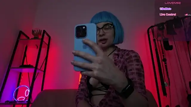 CyberXGoddess Adlı Modelin Canlı XXX Sohbeti