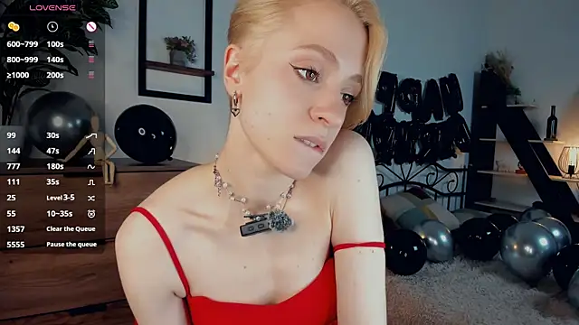 JanettePerro Adlı Modelin Canlı XXX Sohbeti