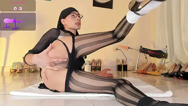 ArchieCollins Live XXX Chat