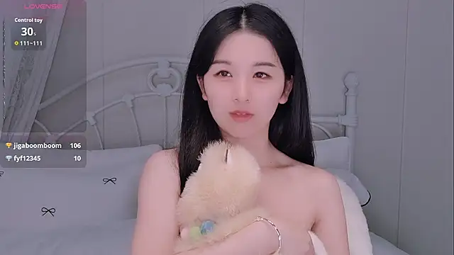 Chatroom XXX en direct de BingLin-