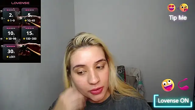 Ambar_lynn01 Adlı Modelin Canlı XXX Sohbeti