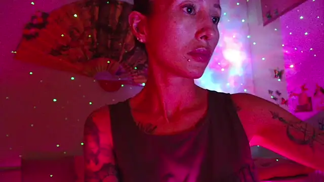 Chat +18 de KiotoShine ao vivo