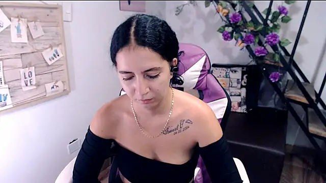 Chat XXX en directo de samantha_baby_