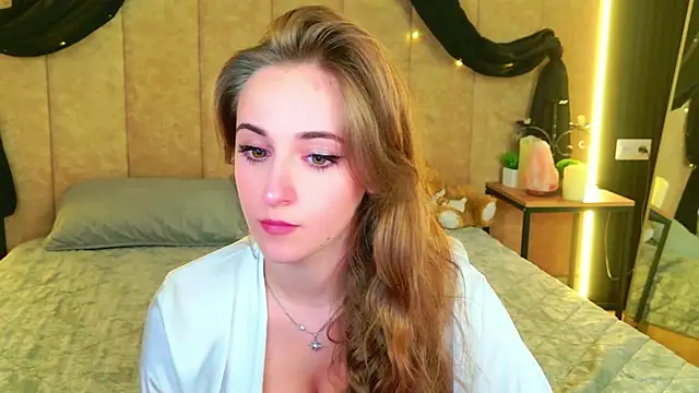 Chat +18 de Tara_Keats ao vivo