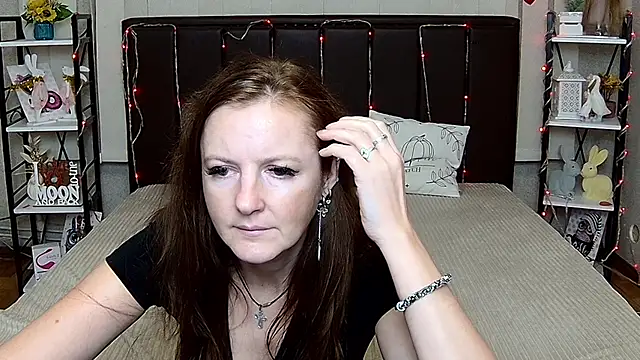 Chat +18 de MeganPirs ao vivo