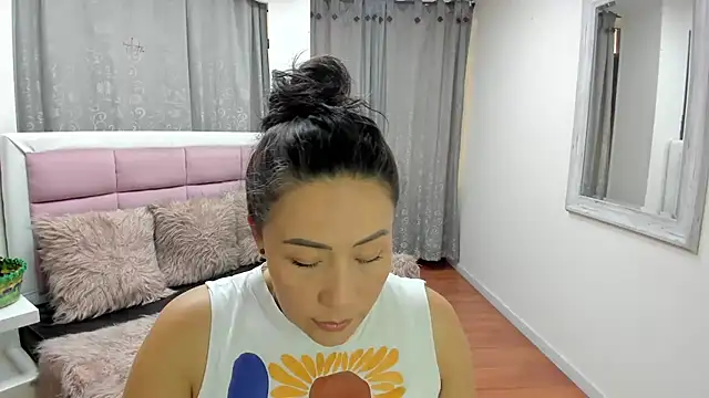Chat +18 de gaby_trent ao vivo