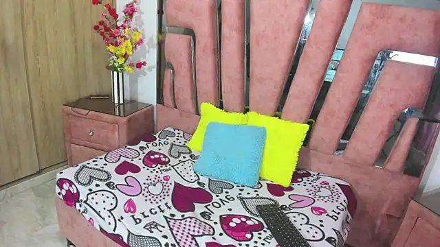 Chat +18 de MaraKarly ao vivo