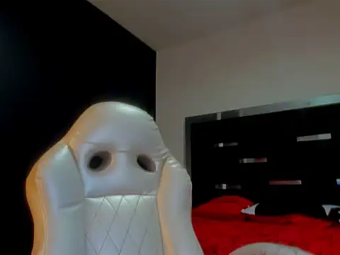 دردشة Miranda_bigcock3 الجنسية المباشرة