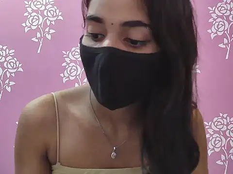 Shanaya_xo Chat XXX in diretta