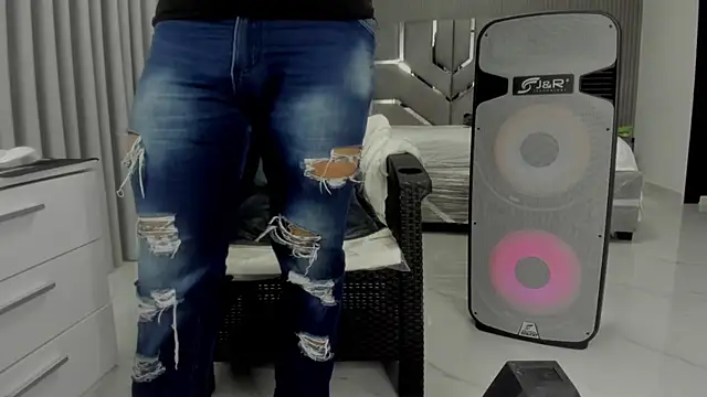 הופעת וובקאם של master_leather