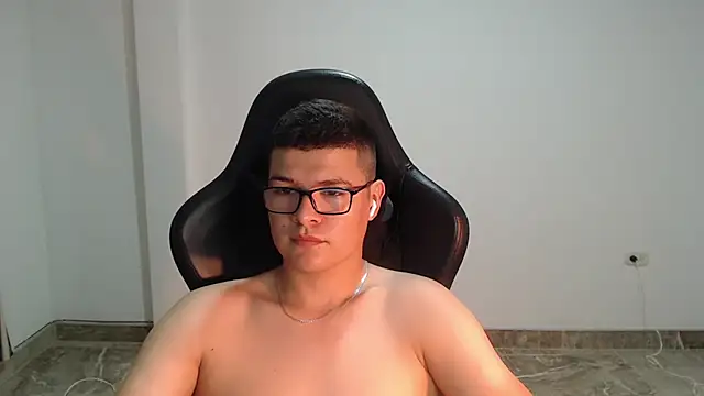 XXX chat uživo modela Plug_Control