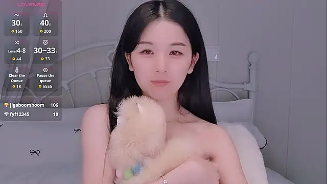BingLin- live XXX chat