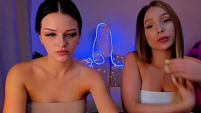 anna_lillian Adlı Modelin Canlı XXX Sohbeti