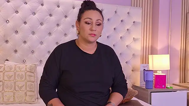 VaniaRouse Chat XXX live