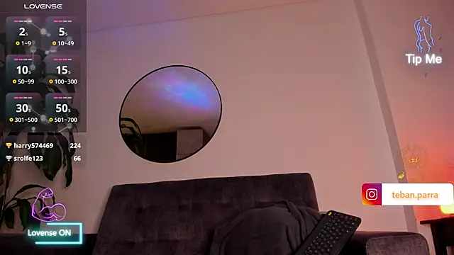XXX chat uživo modela estebandi_do