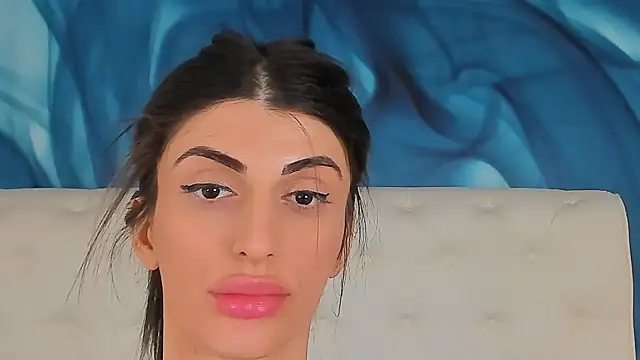 SkinnyDolly's Live XXX Chat