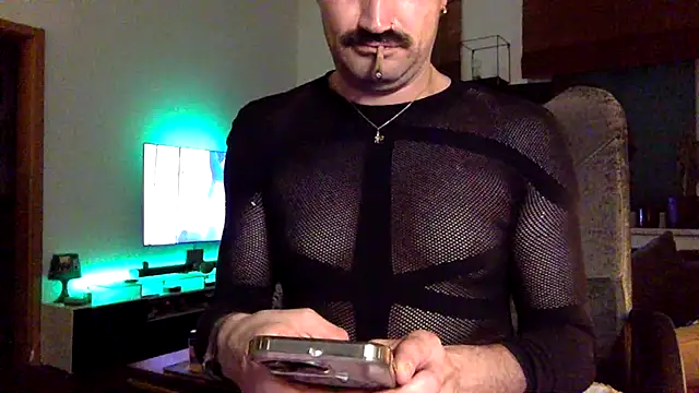tomz0819's Live XXX Chat