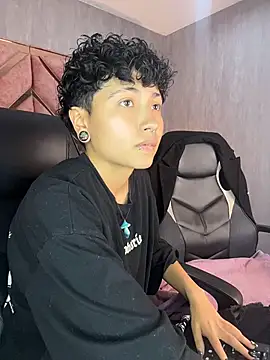 XXX chat uživo modela ian_mathias_