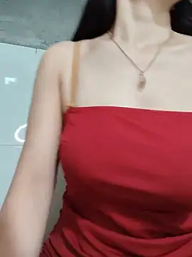 Vyvvyy69's Live XXX Chat