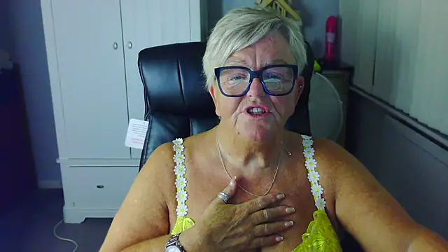 BridgetBlueEyesn Live XXX chat