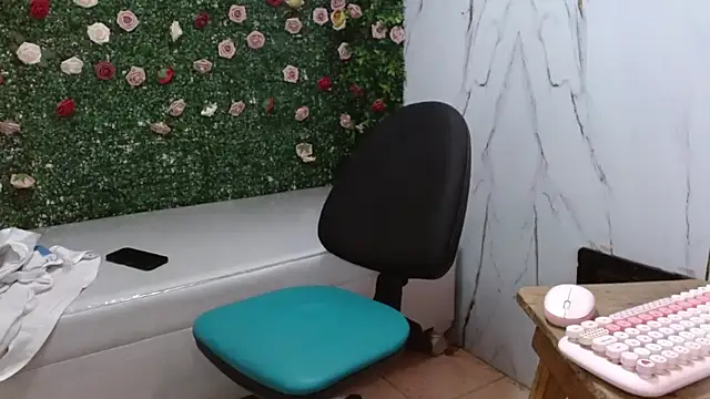 ManSant Adlı Modelin Canlı XXX Sohbeti