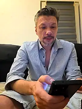 tomek84: απευθείας συνομιλία ΧΧΧ