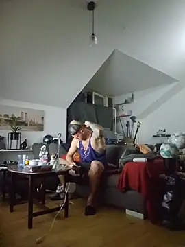 eltoulou webcam show