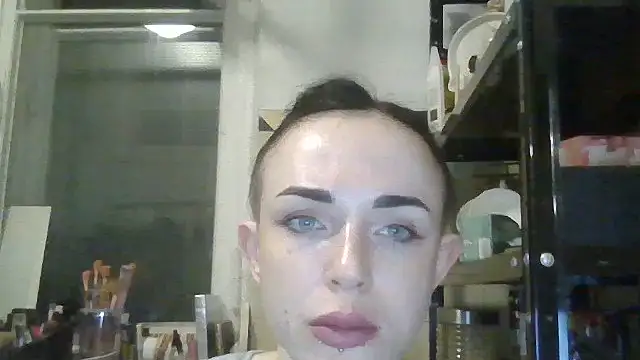 Chat XXX en directo de Trinsy_Love