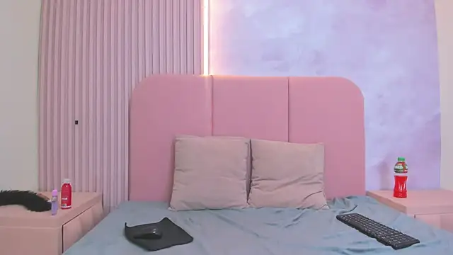 Chat XXX en directo de ScarletAura26