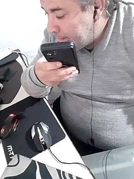 Chat +18 de 12Paradarte ao vivo